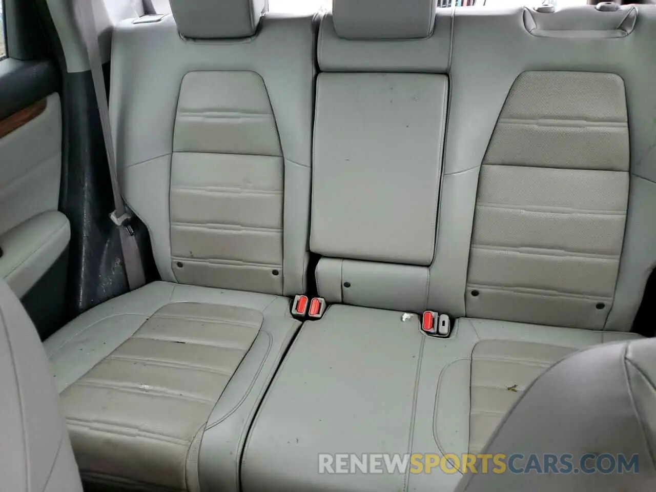 10 Photograph of a damaged car JHLRW2H81KX018189 HONDA CRV 2019