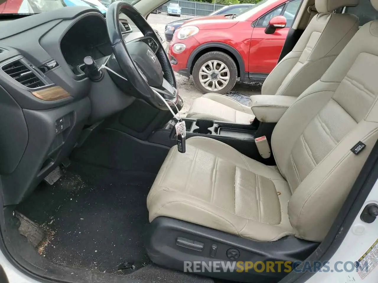 7 Photograph of a damaged car JHLRW2H83KX023345 HONDA CRV 2019