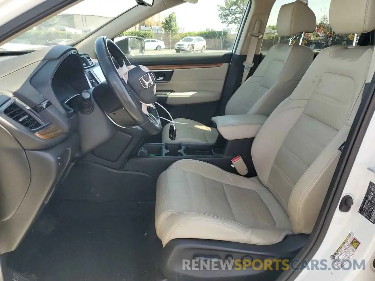 7 Photograph of a damaged car JHLRW2H89KX013029 HONDA CRV 2019
