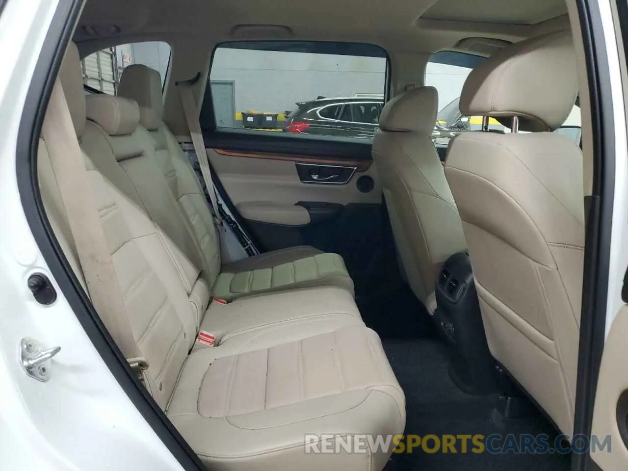 11 Photograph of a damaged car JHLRW2H94KX000102 HONDA CRV 2019
