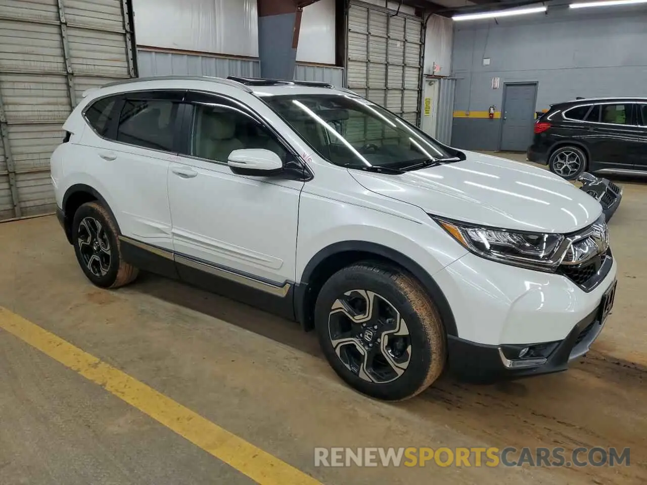 4 Photograph of a damaged car JHLRW2H94KX000102 HONDA CRV 2019