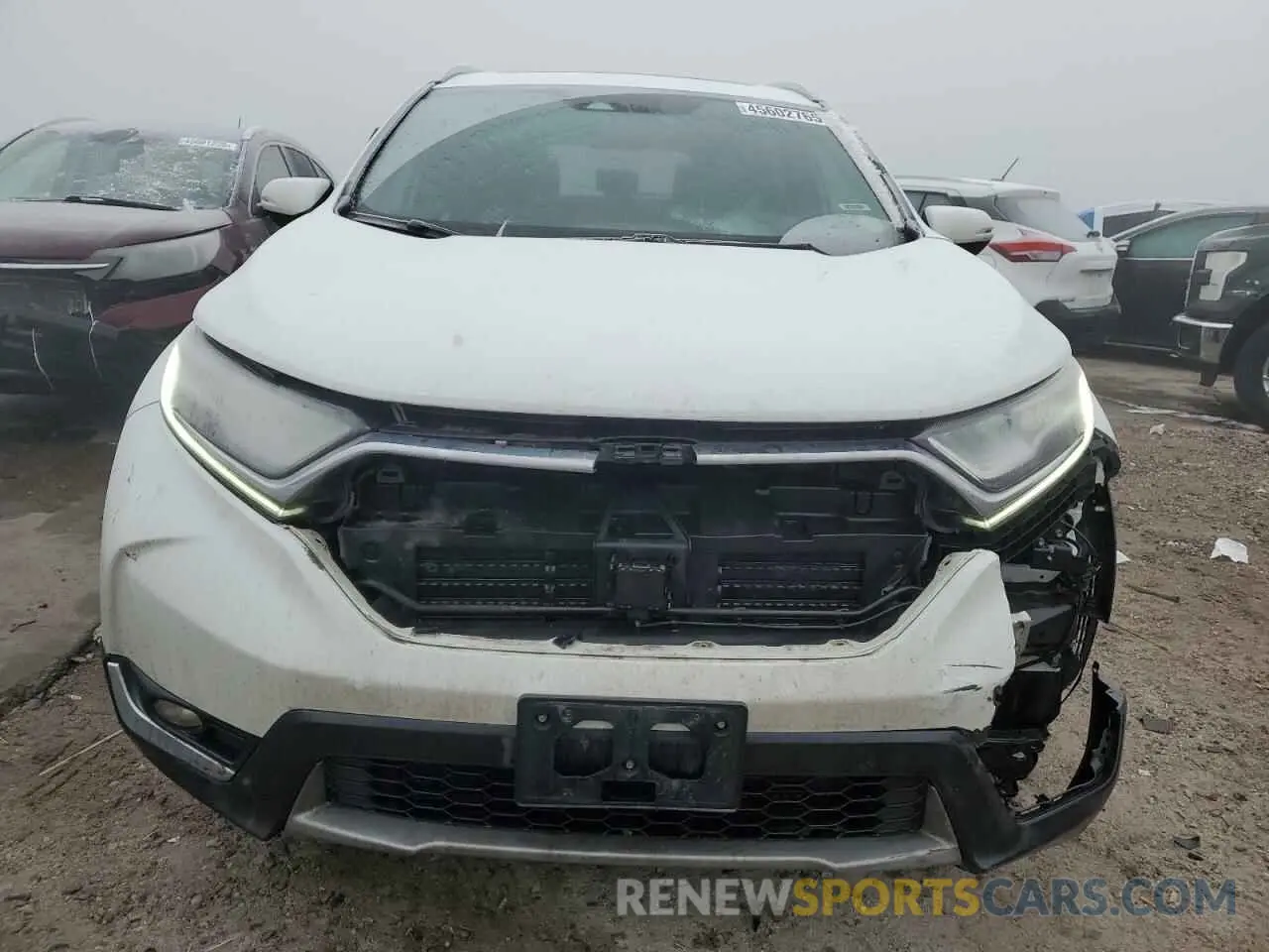 5 Photograph of a damaged car JHLRW2H95KX013585 HONDA CRV 2019