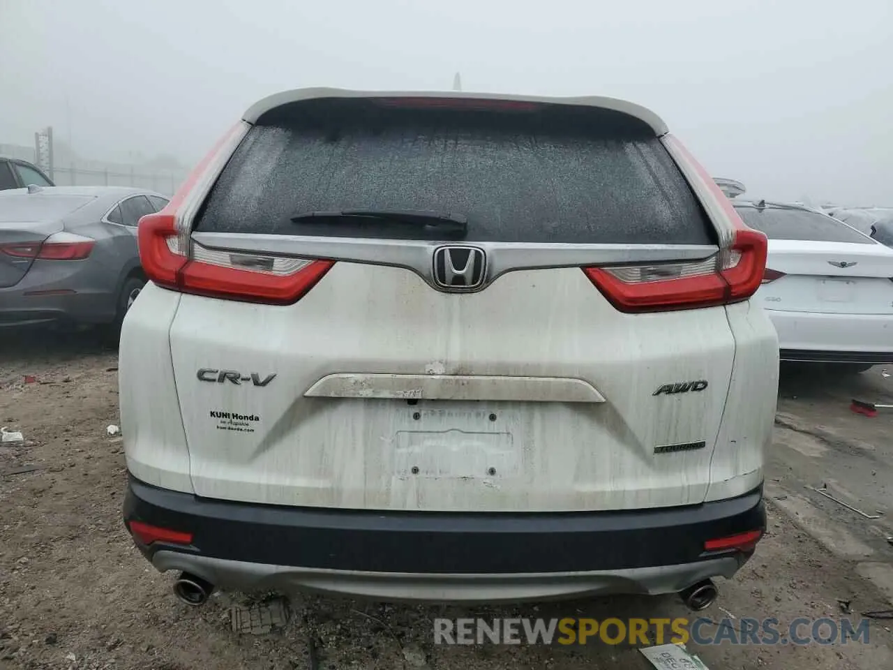 6 Photograph of a damaged car JHLRW2H95KX013585 HONDA CRV 2019