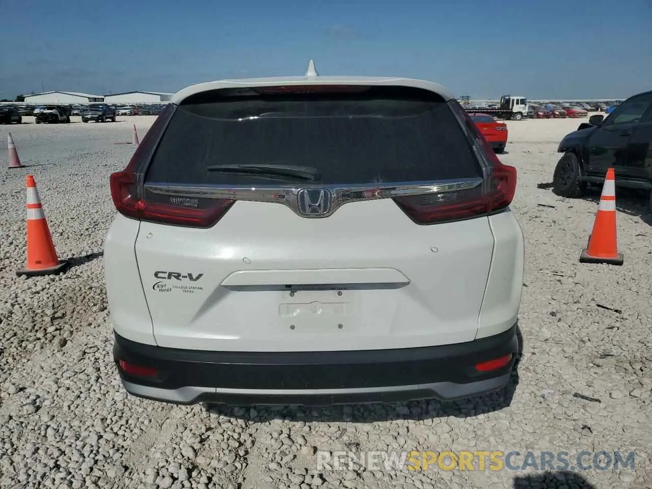 6 Photograph of a damaged car 2HKRW1H52LH427635 HONDA CRV 2020