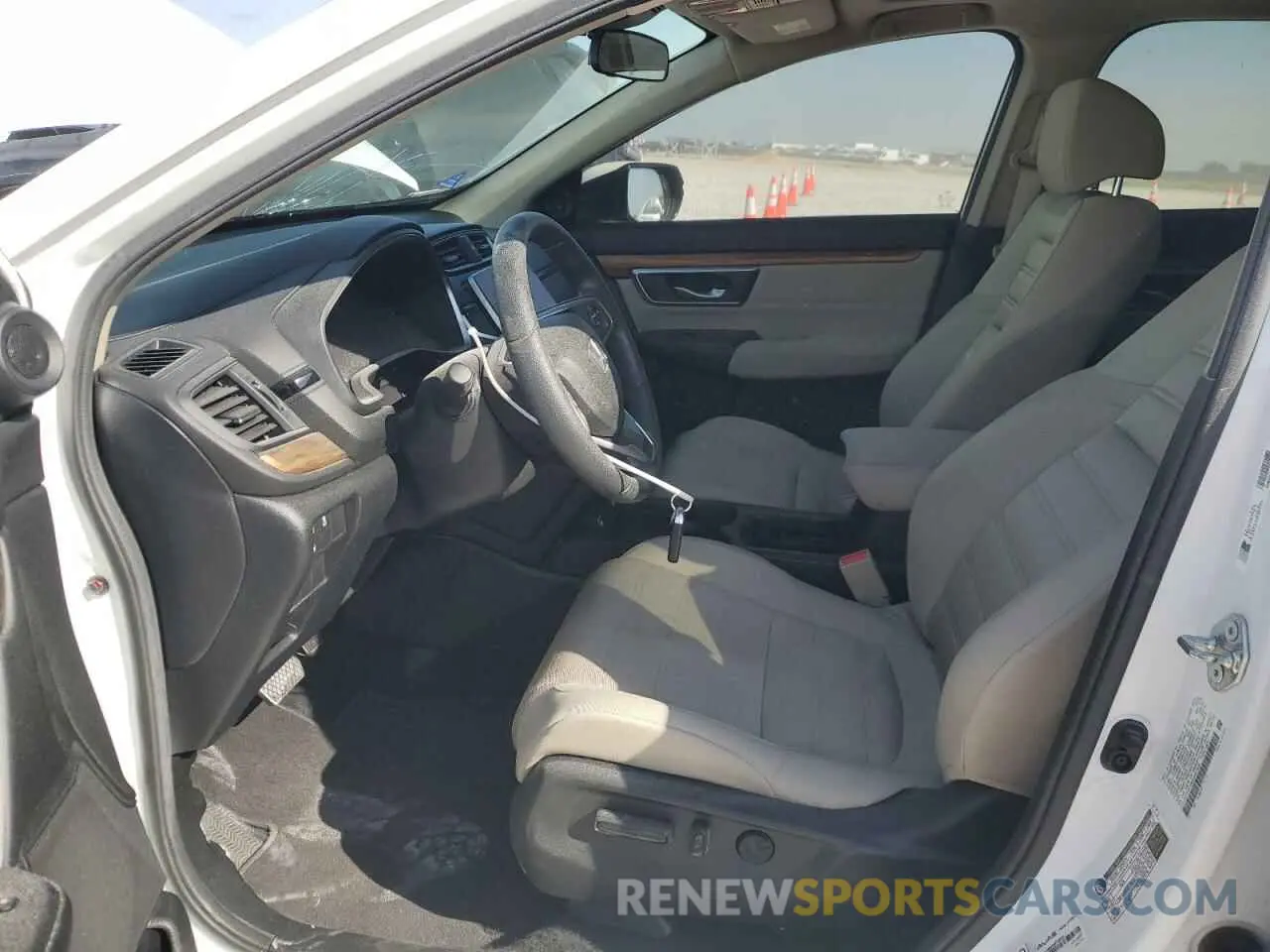 7 Photograph of a damaged car 2HKRW1H52LH427635 HONDA CRV 2020