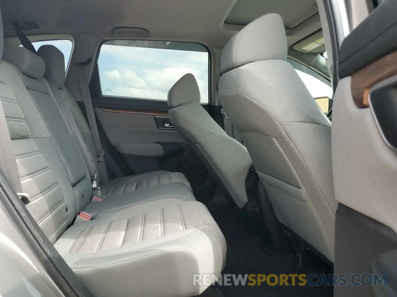 11 Photograph of a damaged car 2HKRW1H54LH414384 HONDA CRV 2020