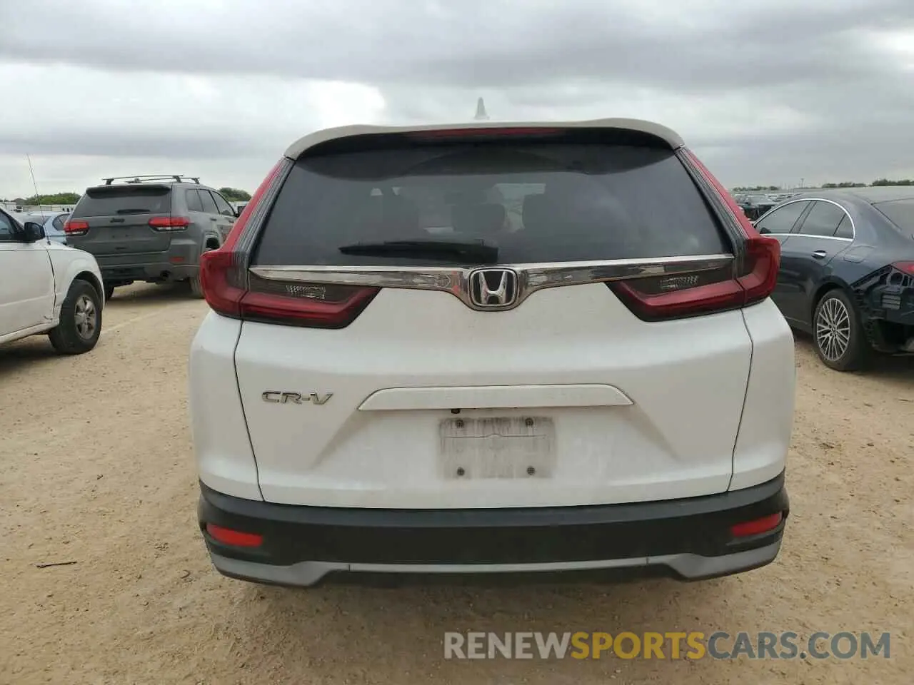 6 Photograph of a damaged car 2HKRW1H82LH416905 HONDA CRV 2020