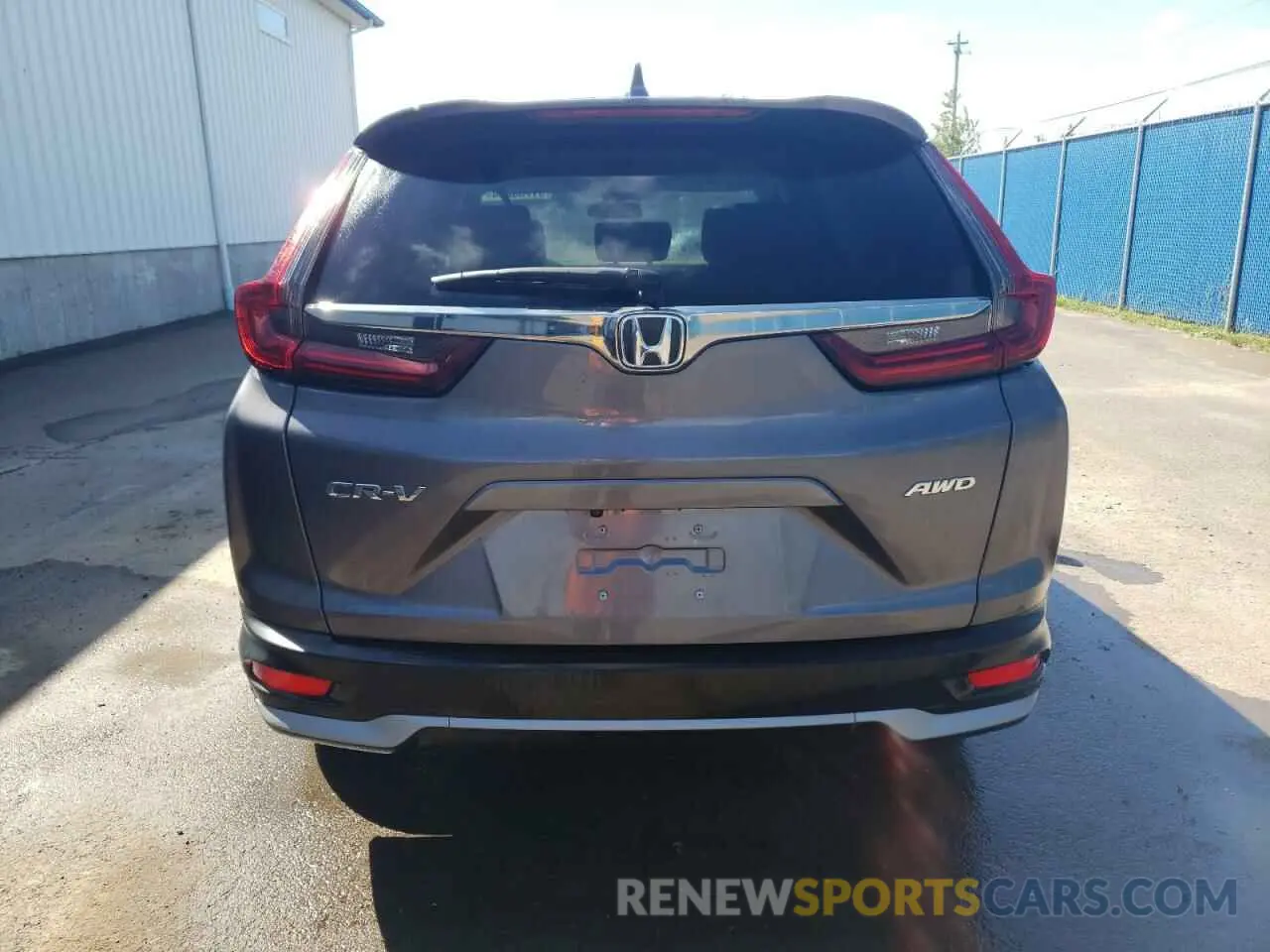 6 Photograph of a damaged car 2HKRW2G59LH601173 HONDA CRV 2020