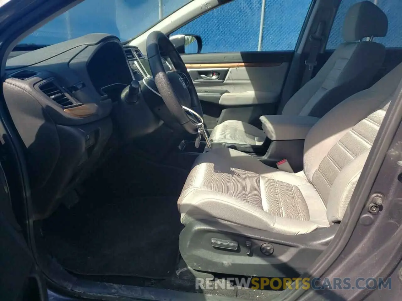 7 Photograph of a damaged car 2HKRW2G59LH601173 HONDA CRV 2020