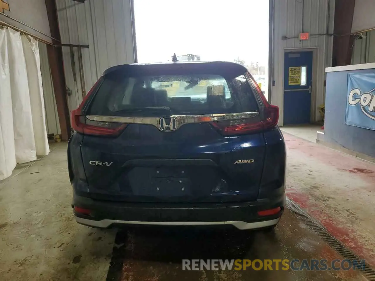 6 Photograph of a damaged car 2HKRW2H24LH618436 HONDA CRV 2020