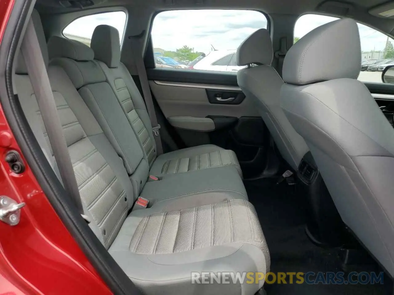 11 Photograph of a damaged car 2HKRW2H27LH620469 HONDA CRV 2020