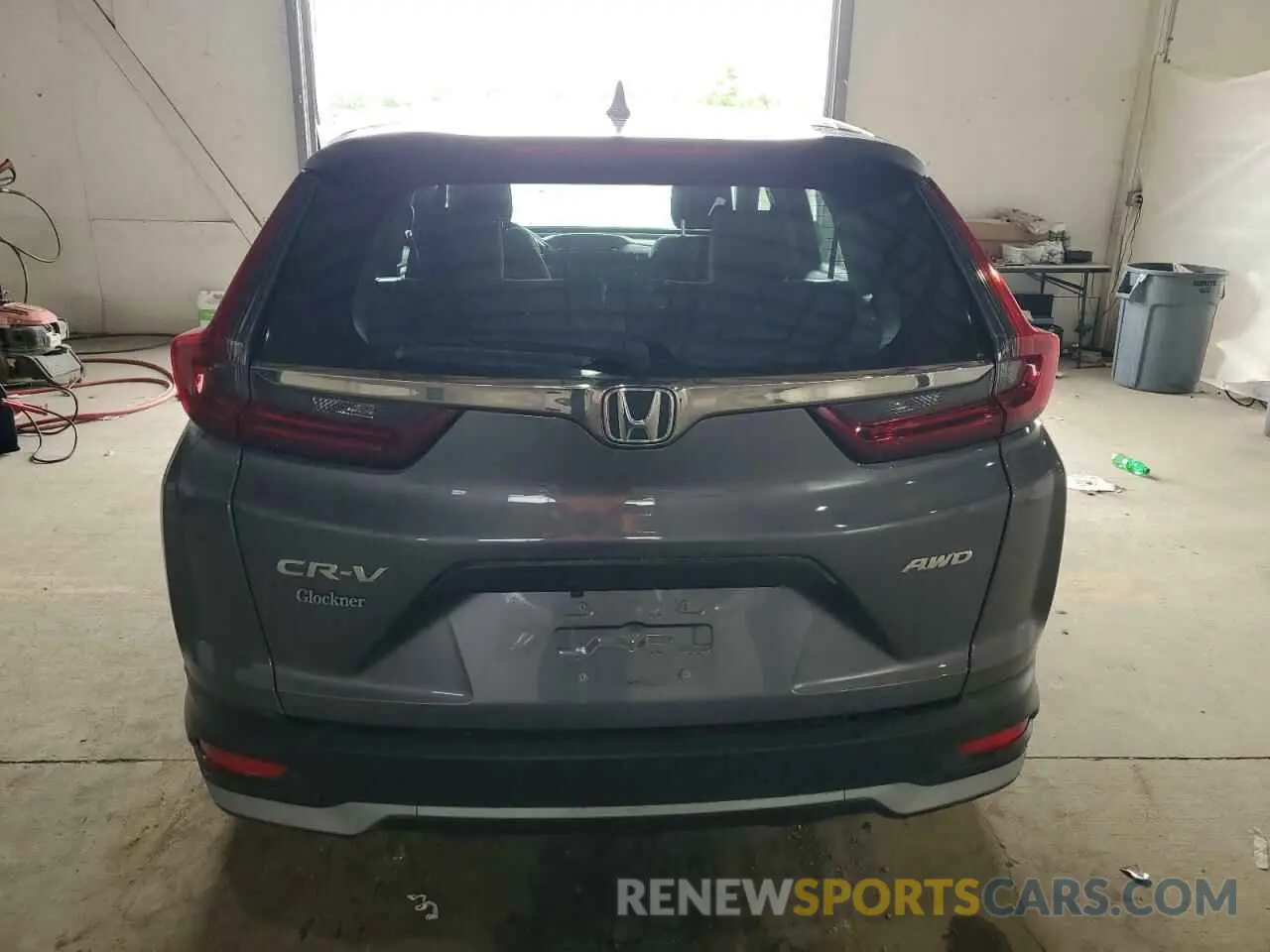 6 Photograph of a damaged car 2HKRW2H27LH658803 HONDA CRV 2020