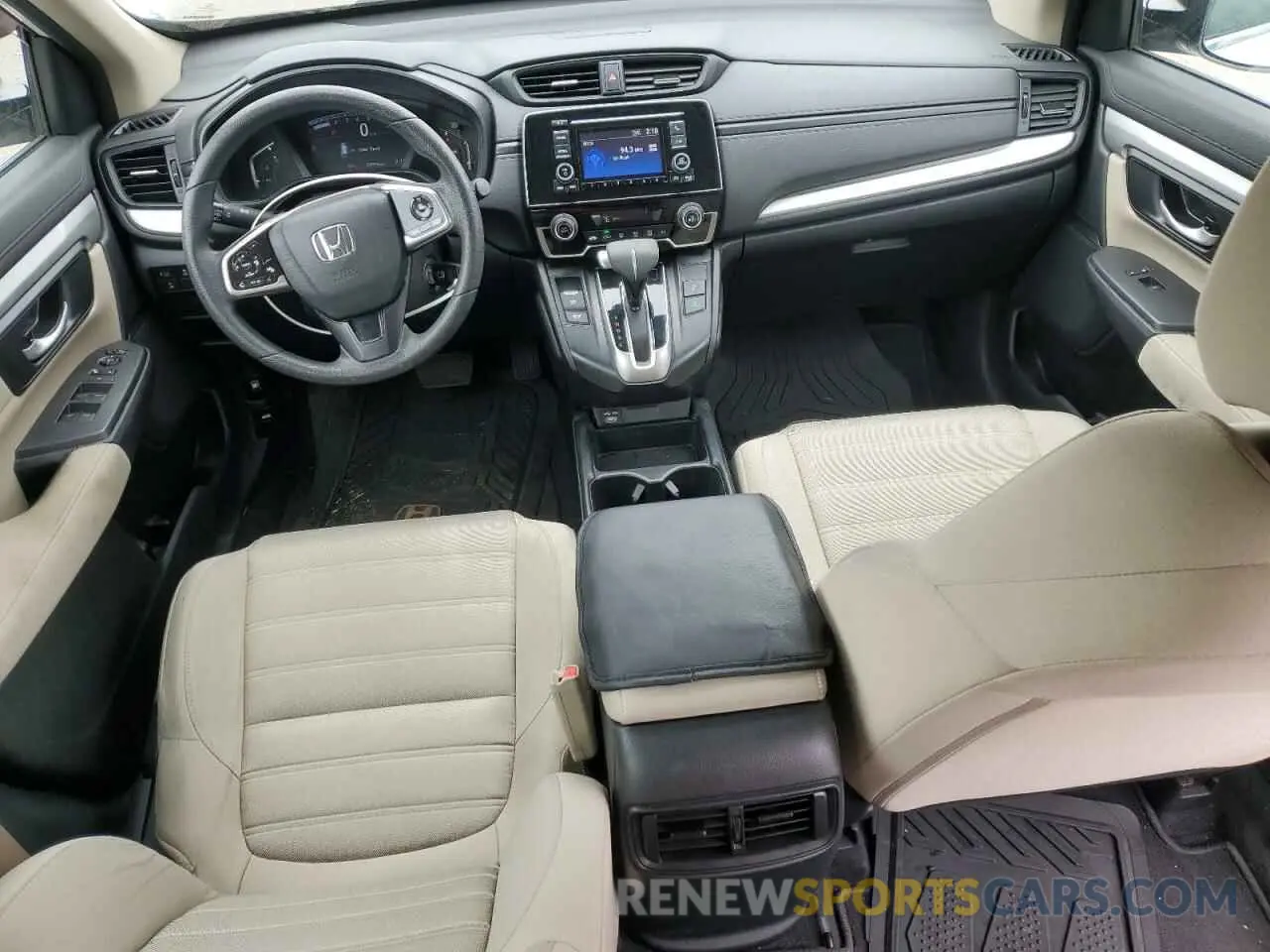 8 Photograph of a damaged car 2HKRW2H2XLH612334 HONDA CRV 2020