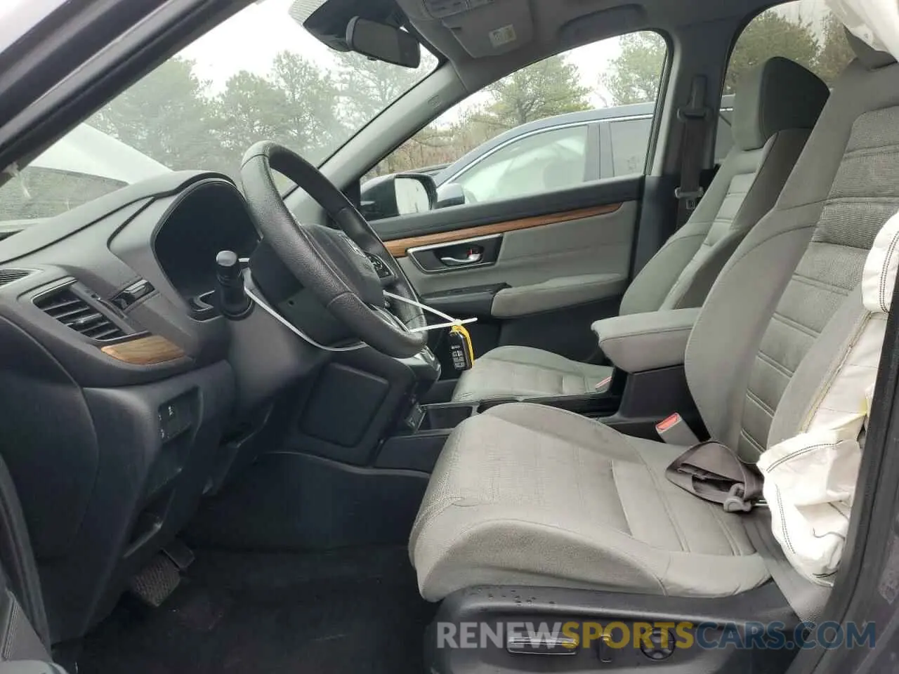 7 Photograph of a damaged car 2HKRW2H50LH601319 HONDA CRV 2020