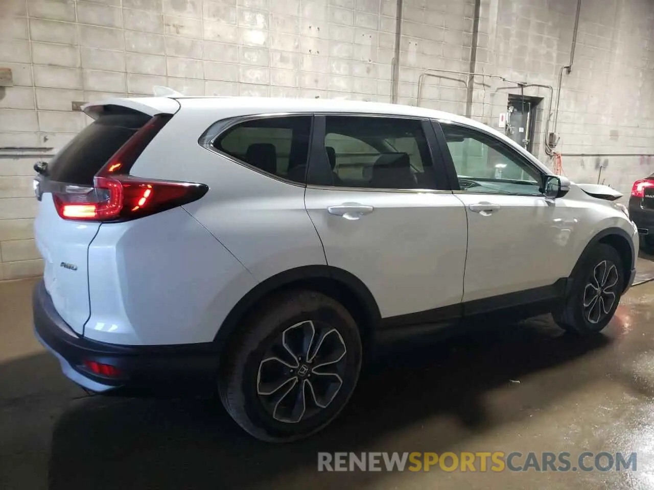 3 Photograph of a damaged car 2HKRW2H53LH651731 HONDA CRV 2020