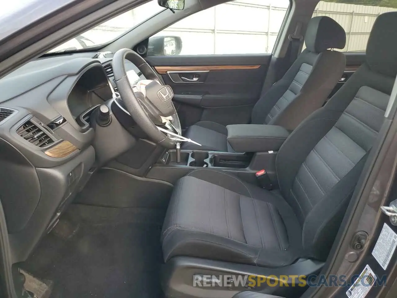 7 Photograph of a damaged car 2HKRW2H53LH686690 HONDA CRV 2020
