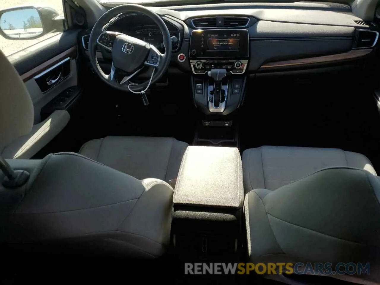 8 Photograph of a damaged car 2HKRW2H53LH690805 HONDA CRV 2020