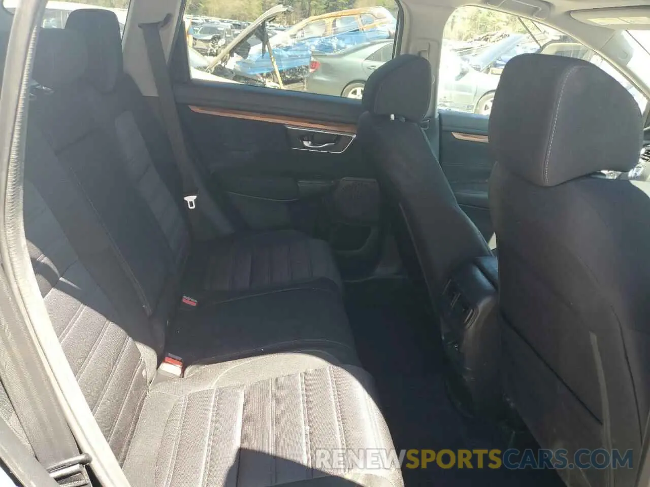 11 Photograph of a damaged car 2HKRW2H56LH621512 HONDA CRV 2020