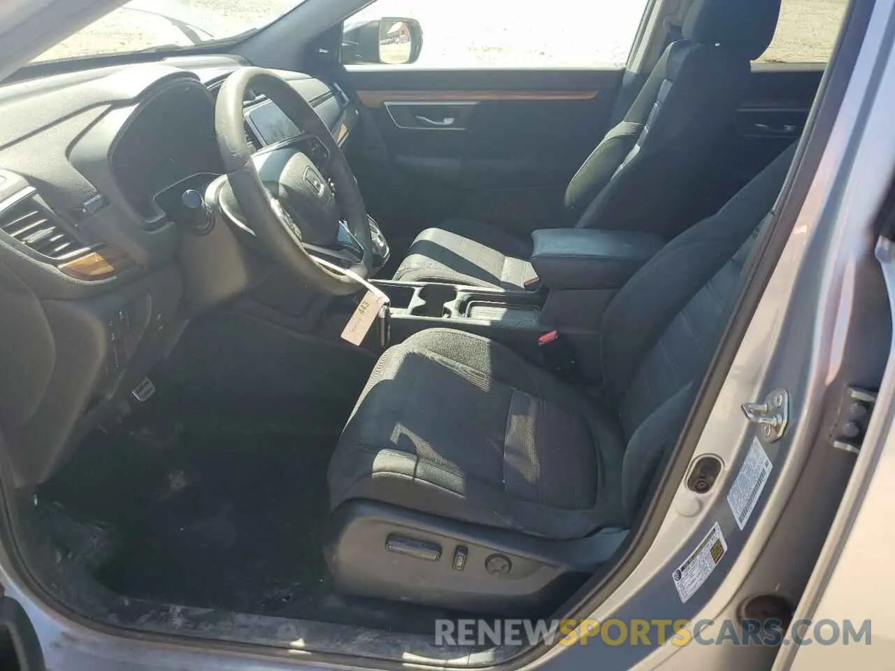 7 Photograph of a damaged car 2HKRW2H56LH621512 HONDA CRV 2020