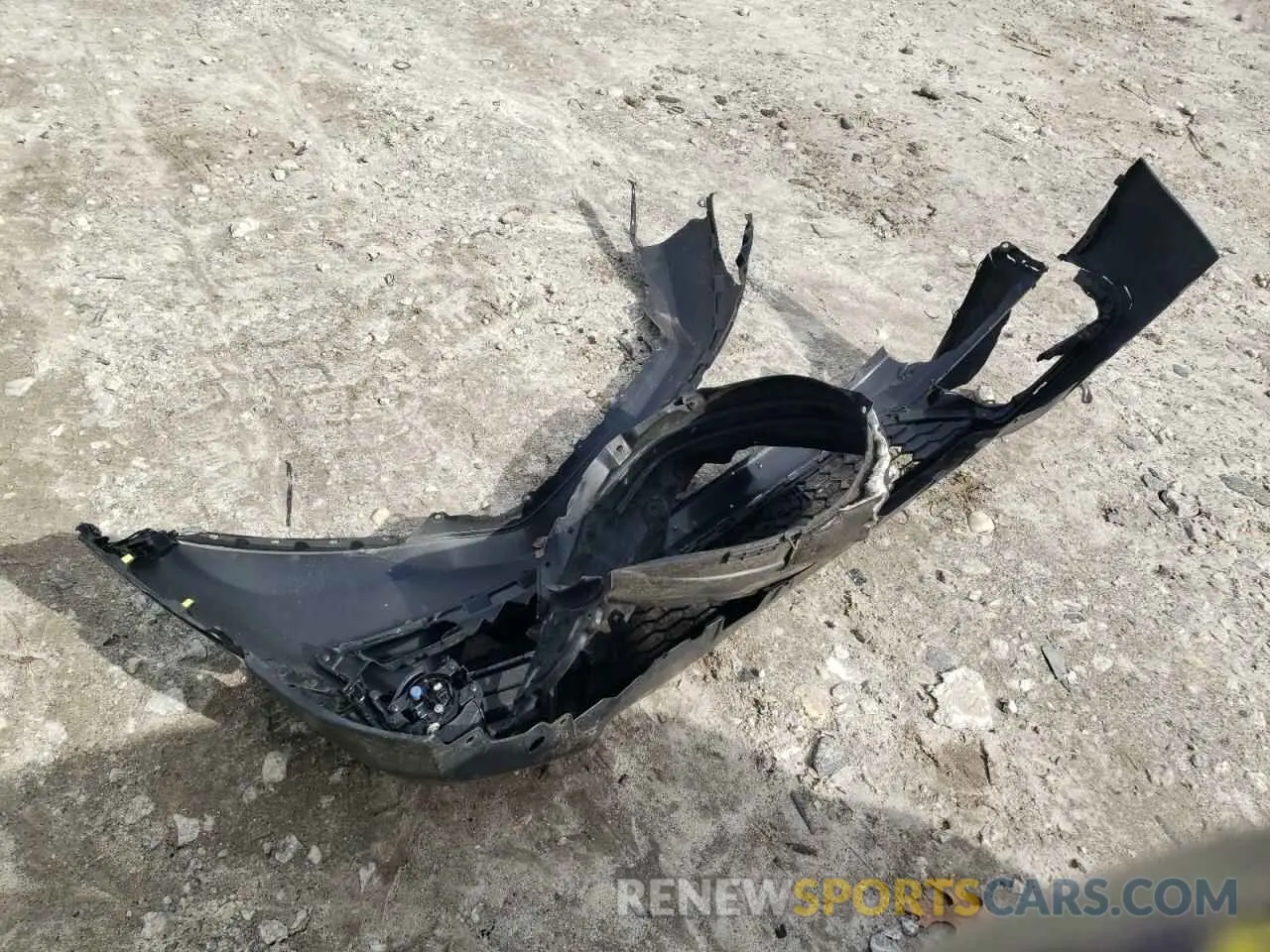 13 Photograph of a damaged car 2HKRW2H58LH607711 HONDA CRV 2020