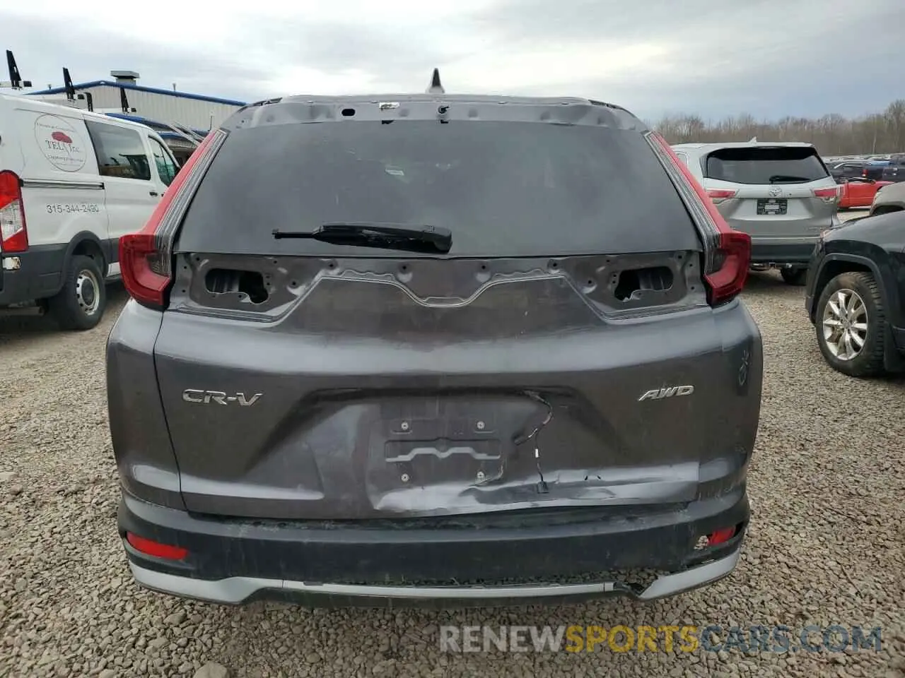 6 Photograph of a damaged car 2HKRW2H58LH681033 HONDA CRV 2020
