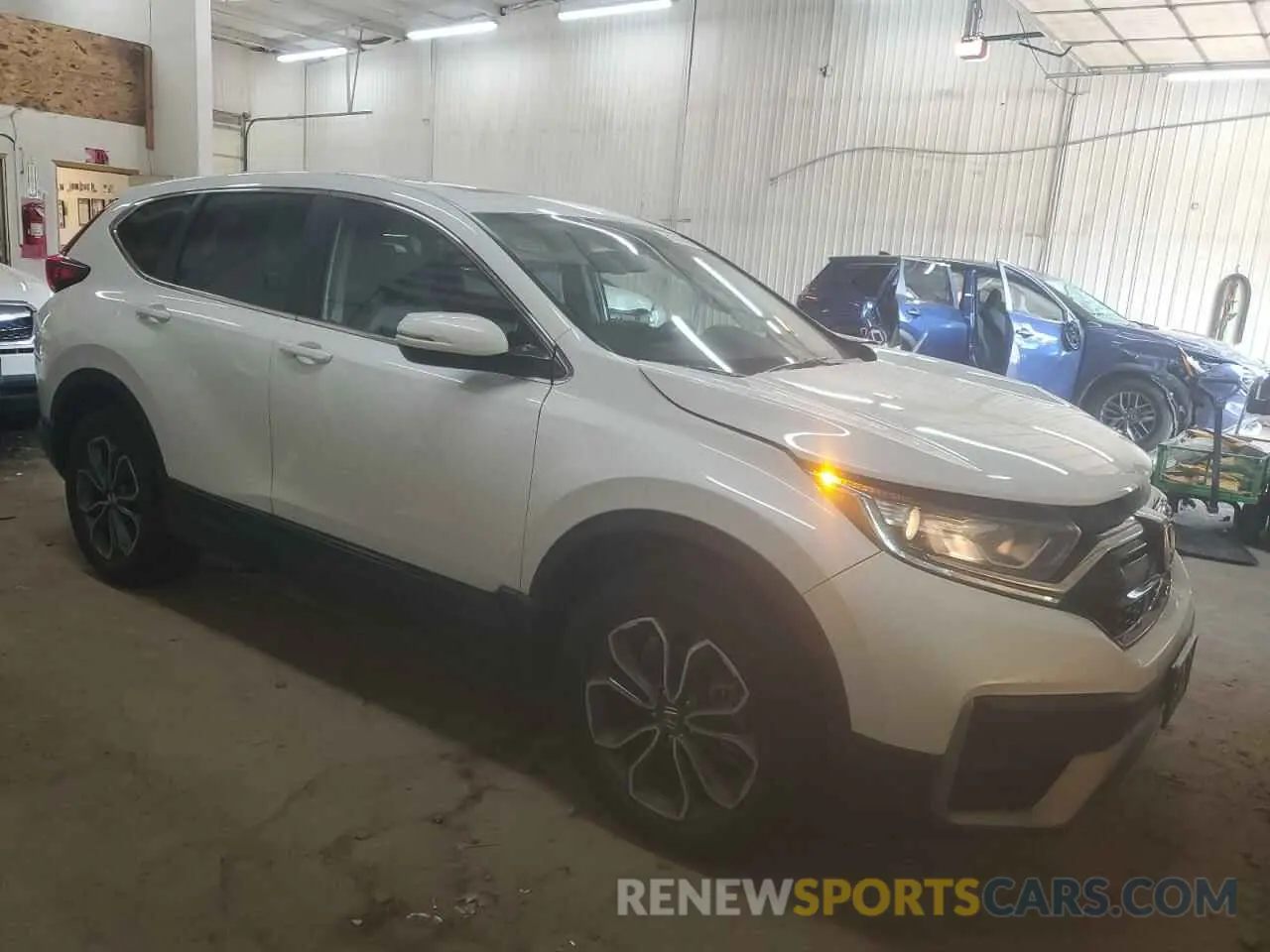 4 Photograph of a damaged car 2HKRW2H82LH688585 HONDA CRV 2020