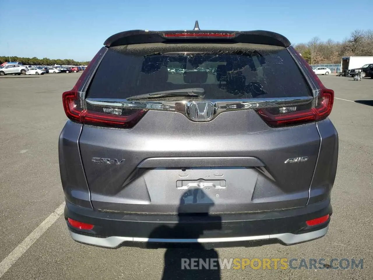 6 Photograph of a damaged car 2HKRW2H82LH700833 HONDA CRV 2020