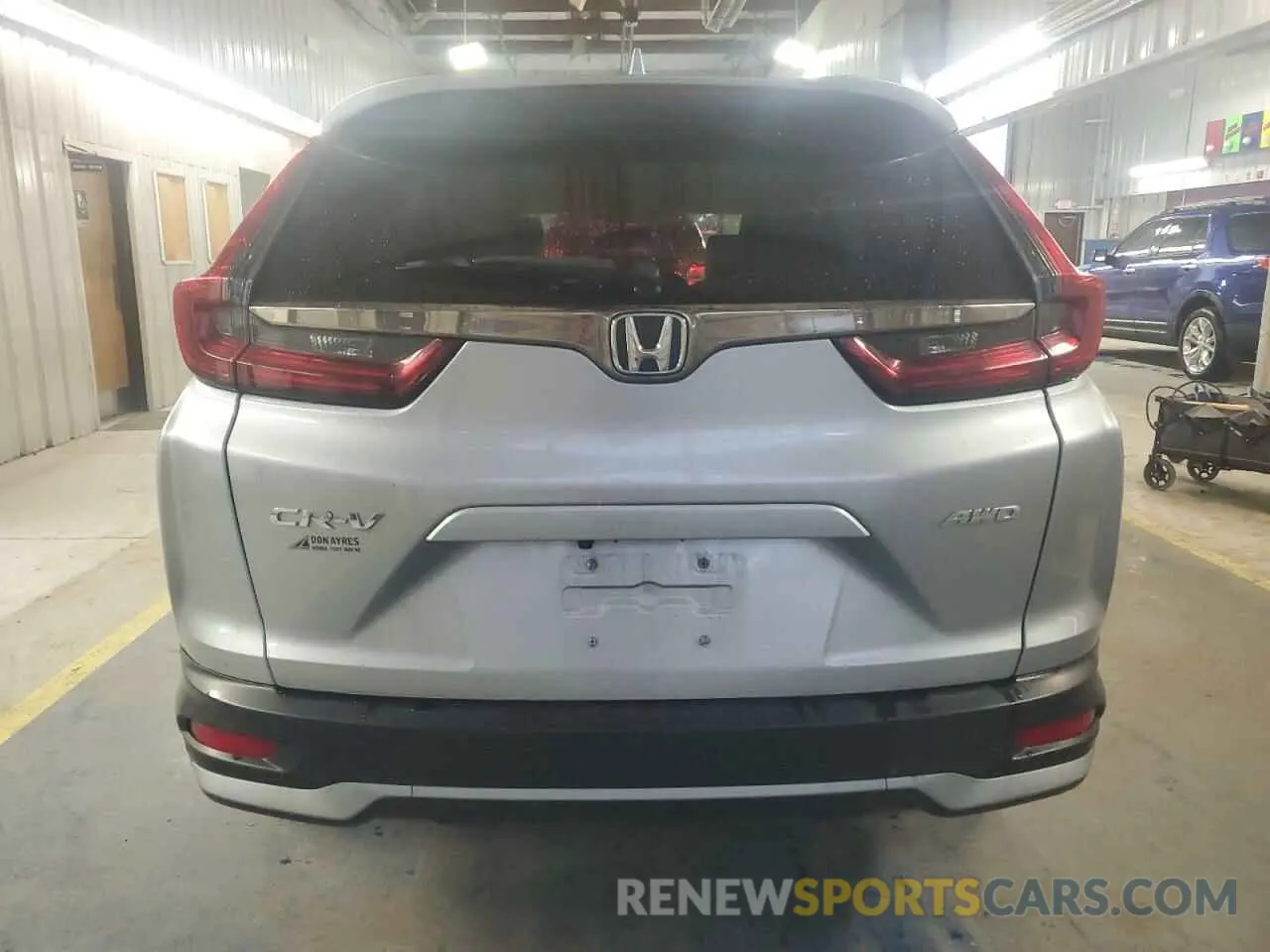 6 Photograph of a damaged car 2HKRW2H83LH622238 HONDA CRV 2020
