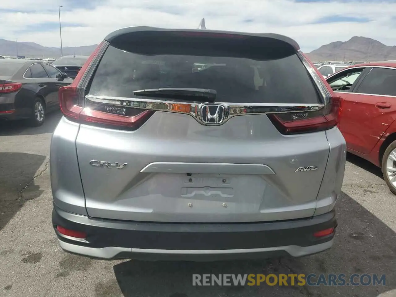 6 Photograph of a damaged car 2HKRW2H86LH687343 HONDA CRV 2020