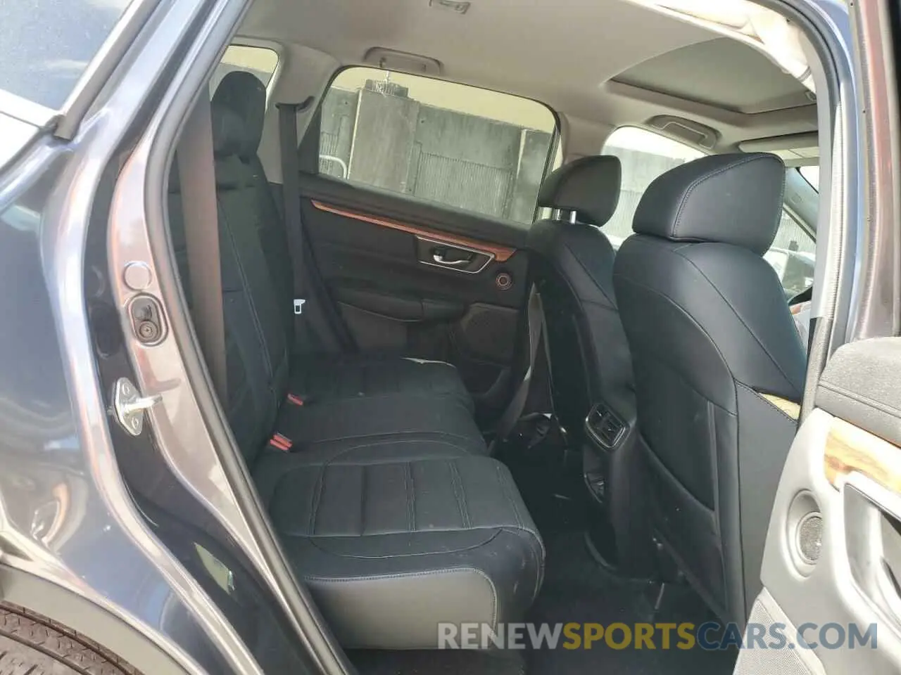 11 Photograph of a damaged car 2HKRW2H96LH677520 HONDA CRV 2020