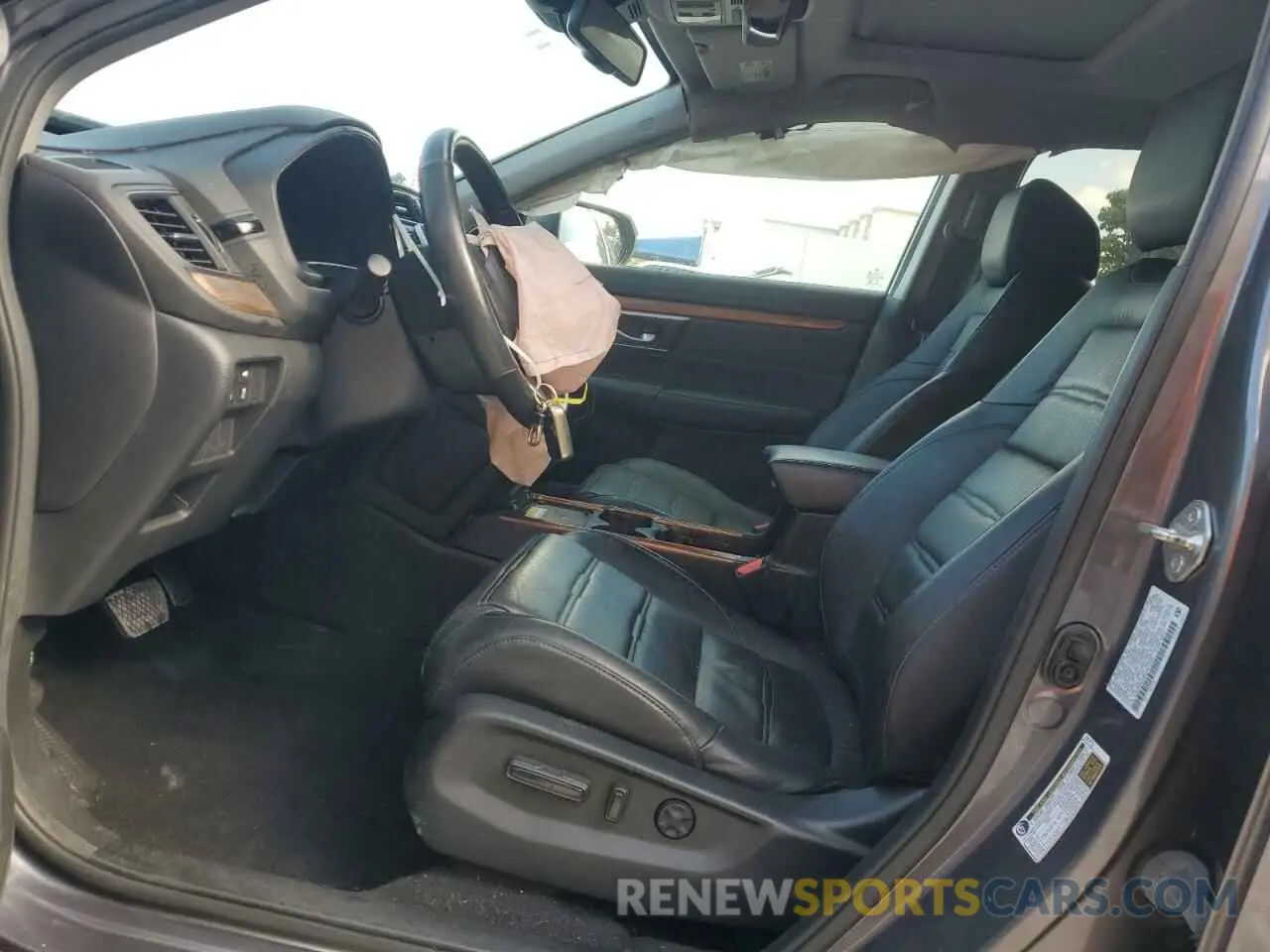 7 Photograph of a damaged car 2HKRW2H96LH677520 HONDA CRV 2020