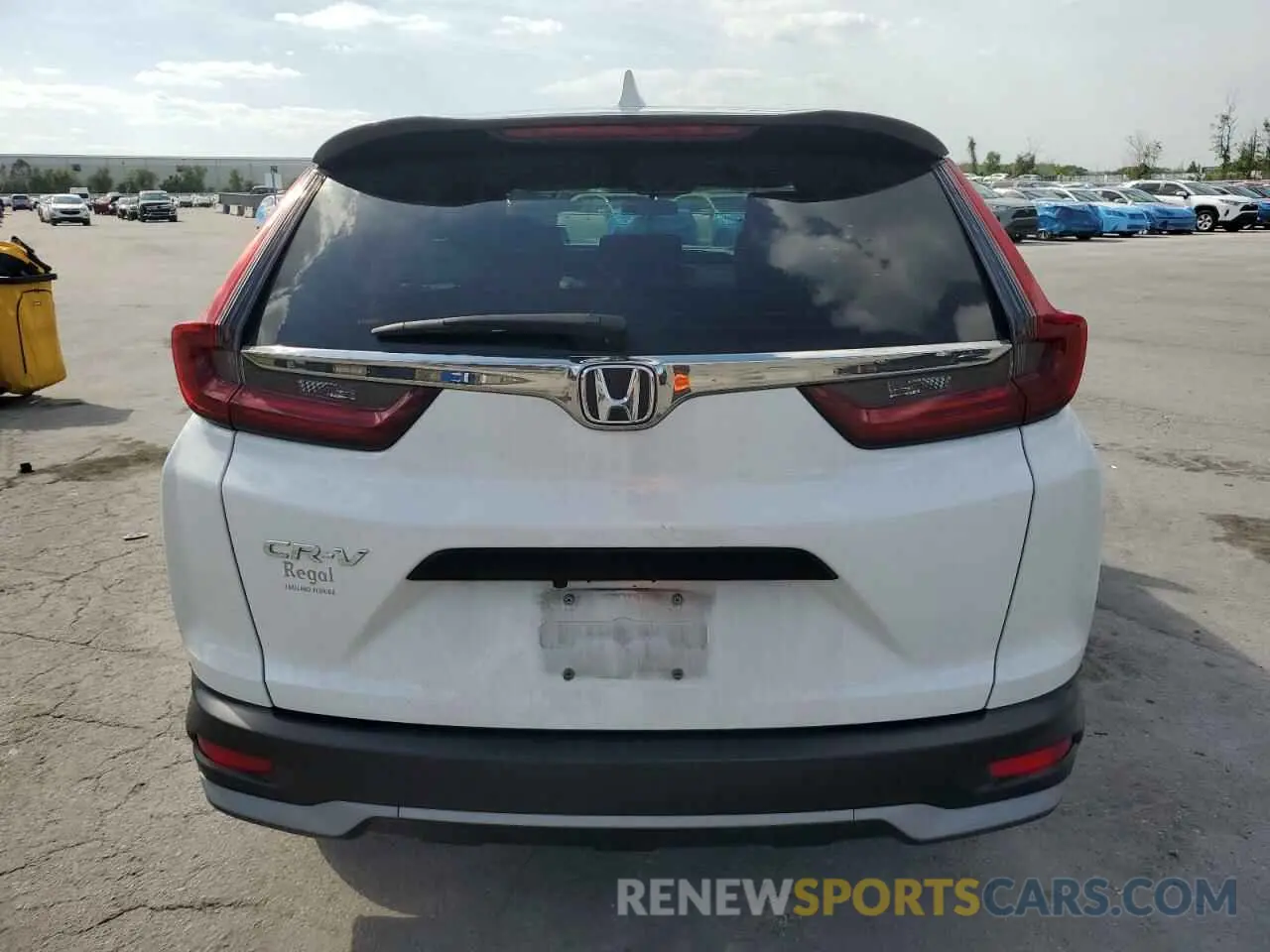 6 Photograph of a damaged car 5J6RW1H21LA014242 HONDA CRV 2020