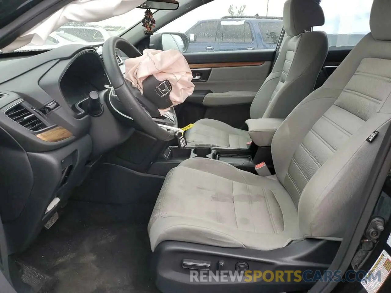 7 Photograph of a damaged car 5J6RW1H57LA017446 HONDA CRV 2020