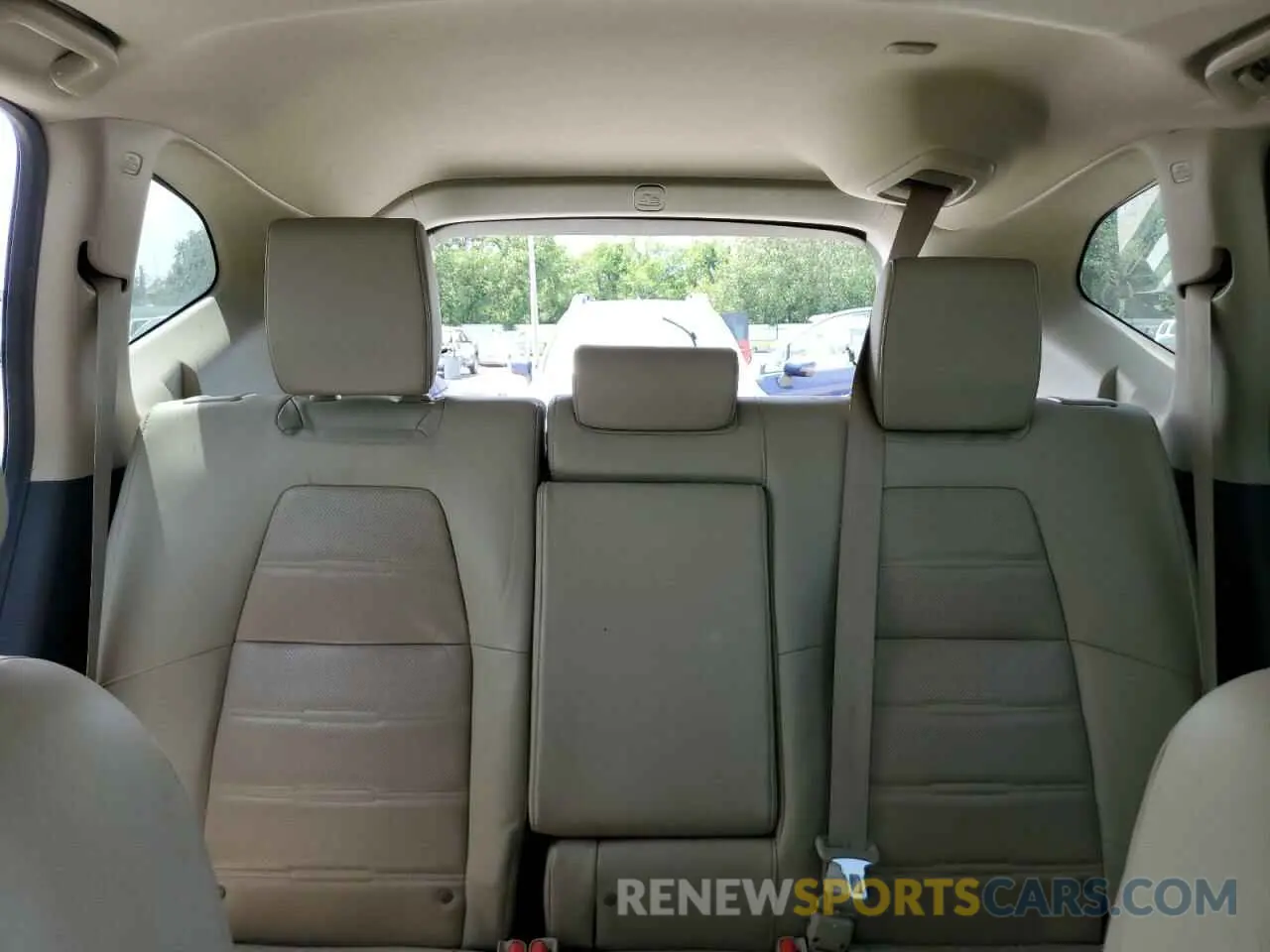 10 Photograph of a damaged car 5J6RW1H81LA014696 HONDA CRV 2020