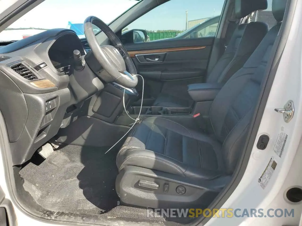 7 Photograph of a damaged car 5J6RW1H82LL003405 HONDA CRV 2020