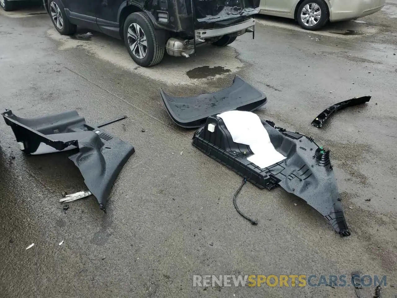 12 Photograph of a damaged car 5J6RW2H27LL024073 HONDA CRV 2020