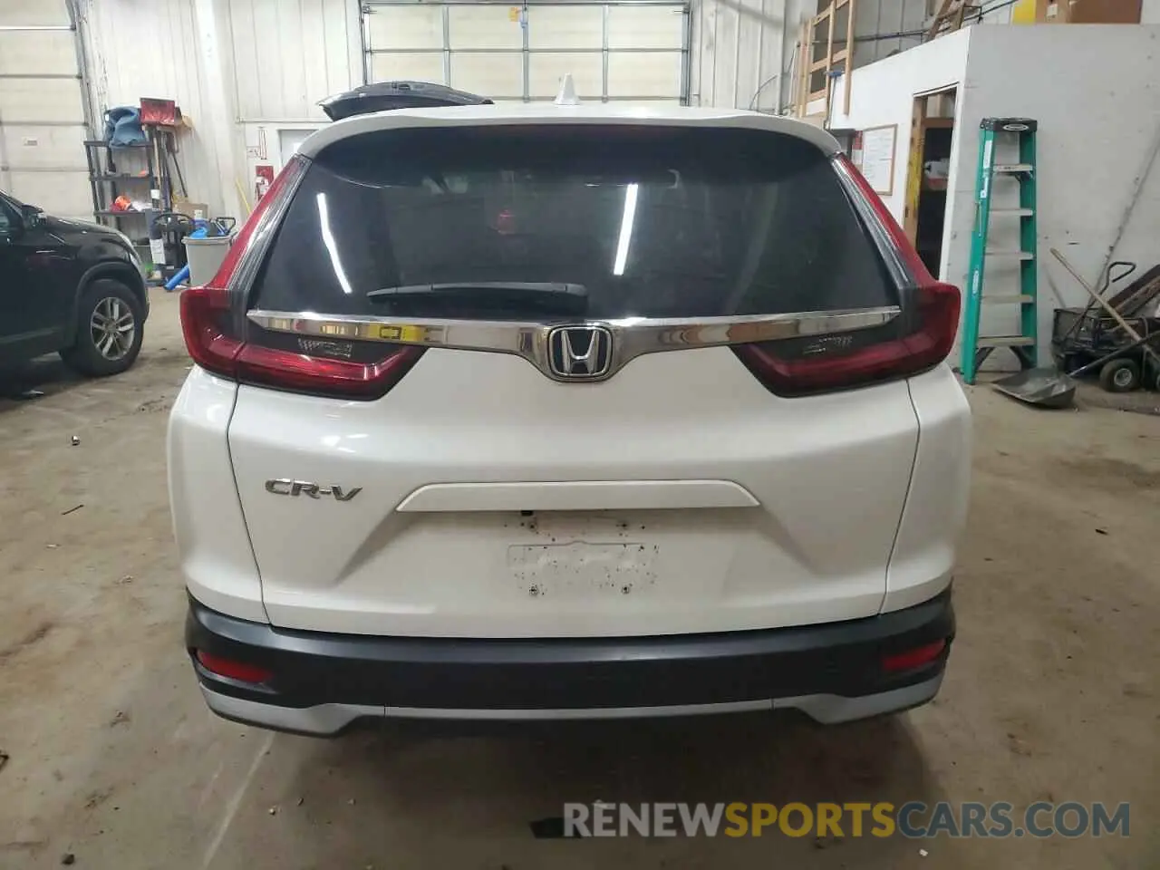 6 Photograph of a damaged car 5J6RW2H51LL029036 HONDA CRV 2020