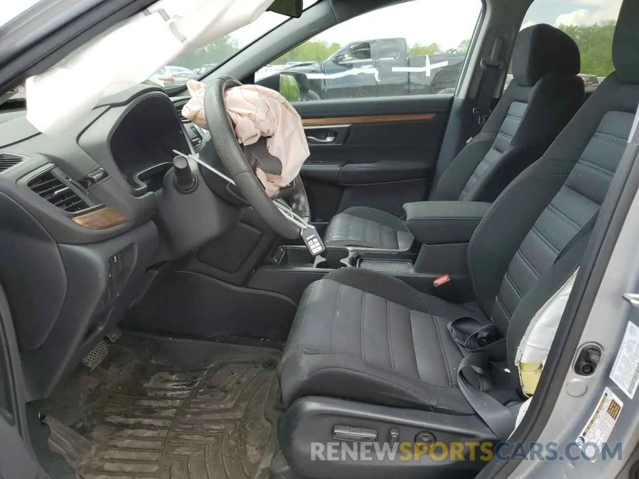7 Photograph of a damaged car 5J6RW2H5XLL030735 HONDA CRV 2020