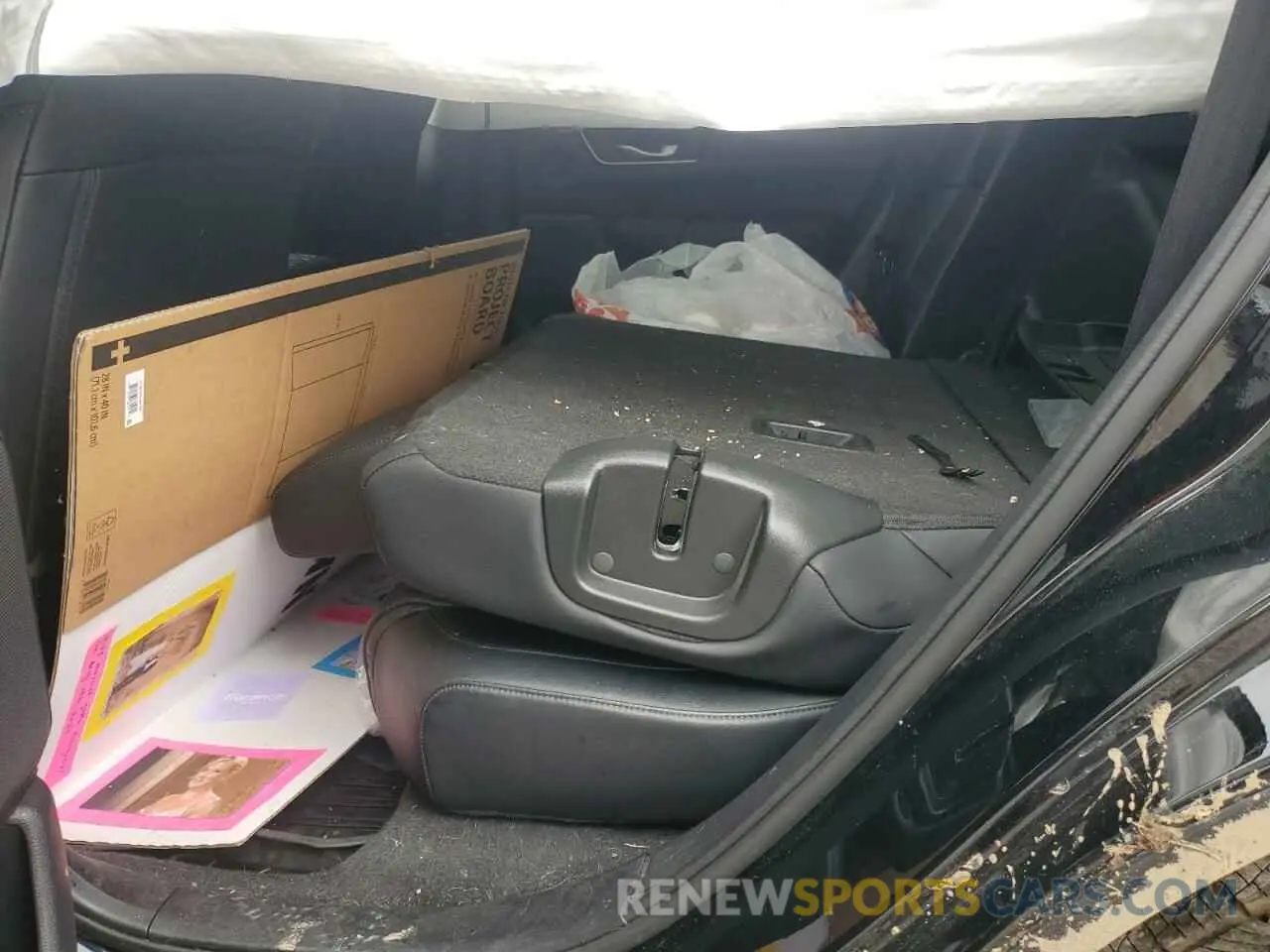 11 Photograph of a damaged car 5J6RW2H81LL046557 HONDA CRV 2020