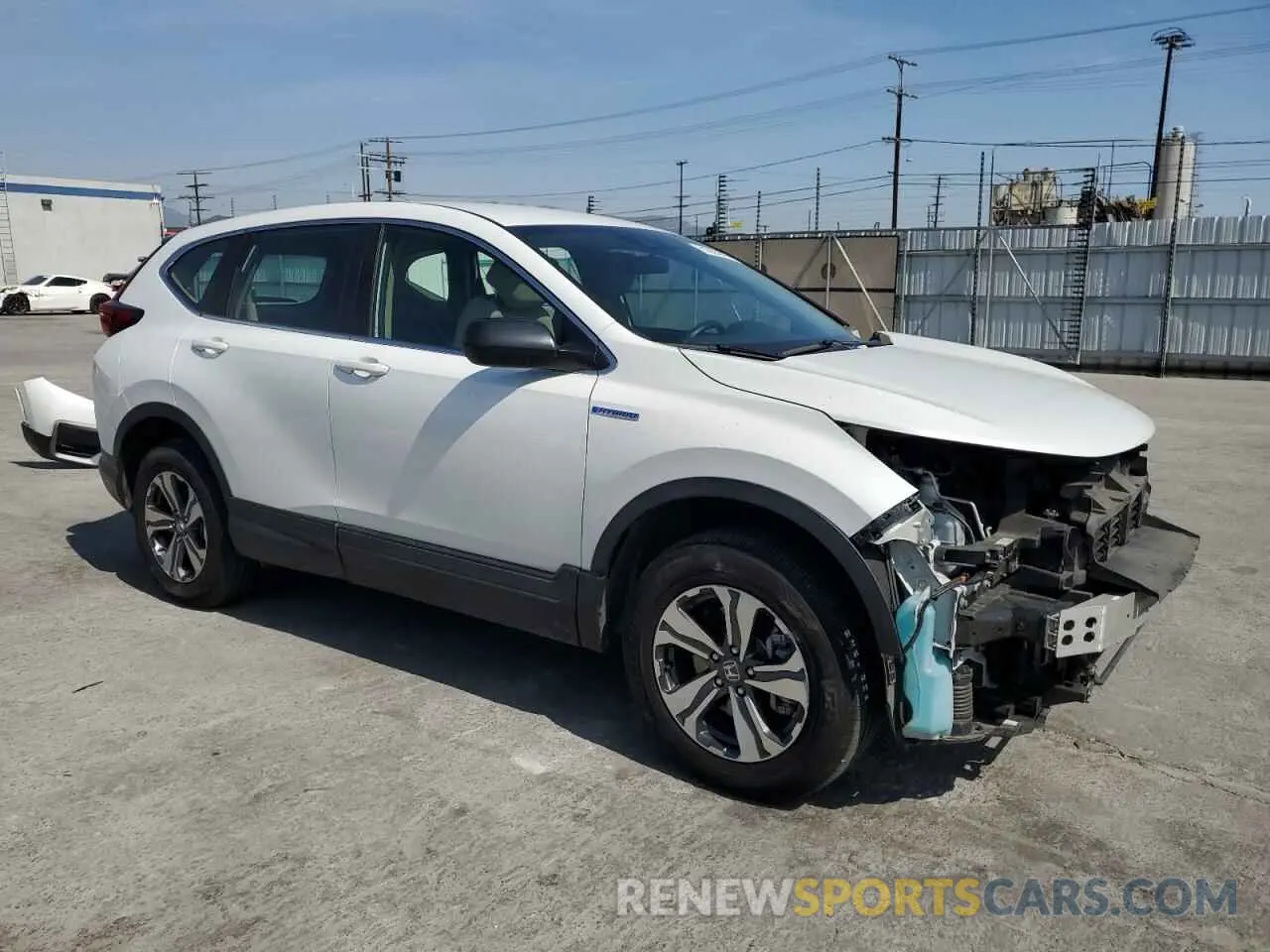 4 Photograph of a damaged car 7FART6H28LE017243 HONDA CRV 2020