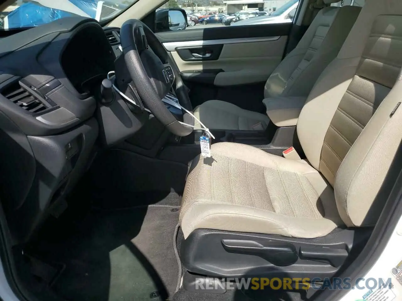 7 Photograph of a damaged car 7FART6H28LE017243 HONDA CRV 2020
