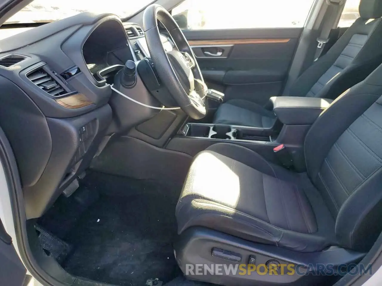 7 Photograph of a damaged car 7FART6H51LE011746 HONDA CRV 2020