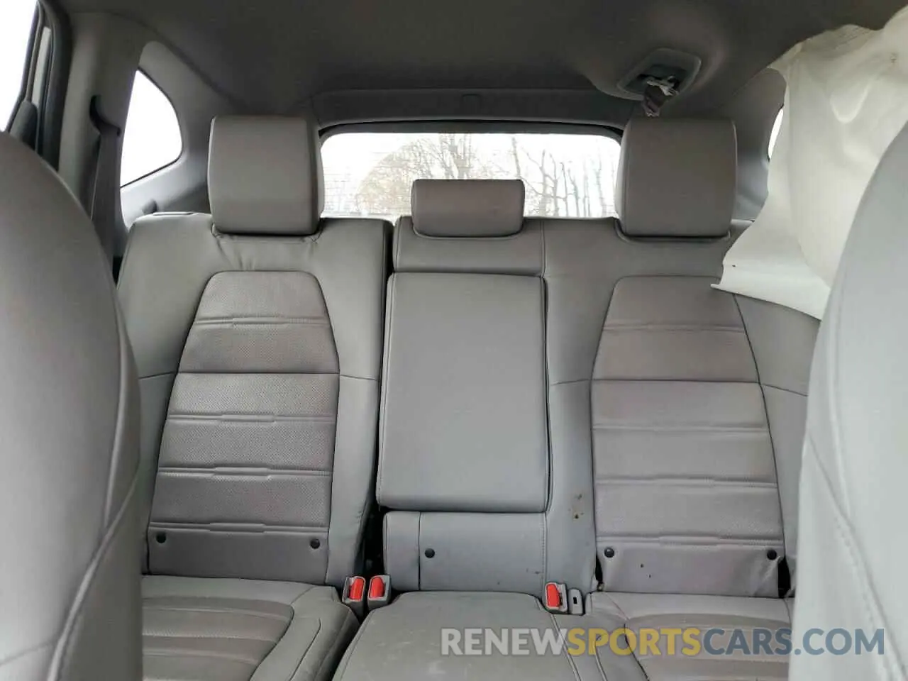 10 Photograph of a damaged car 7FART6H88LE017330 HONDA CRV 2020