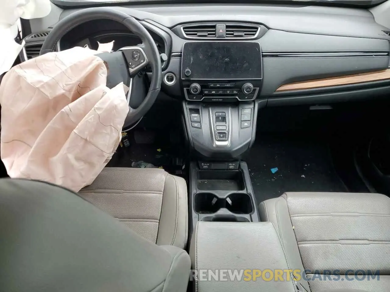 8 Photograph of a damaged car 7FART6H88LE017330 HONDA CRV 2020