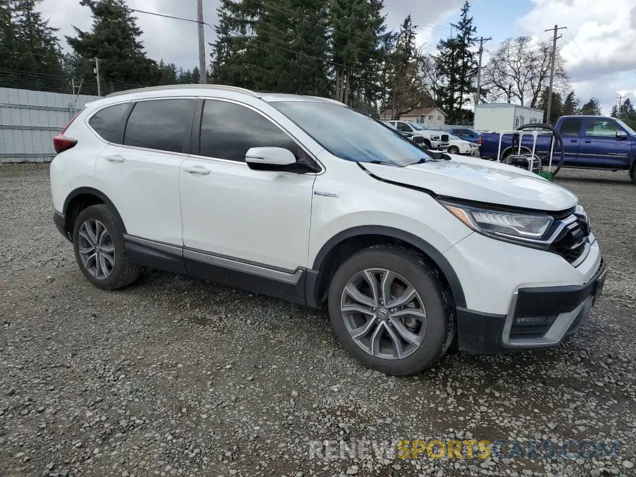 4 Photograph of a damaged car 7FART6H97LE002312 HONDA CRV 2020