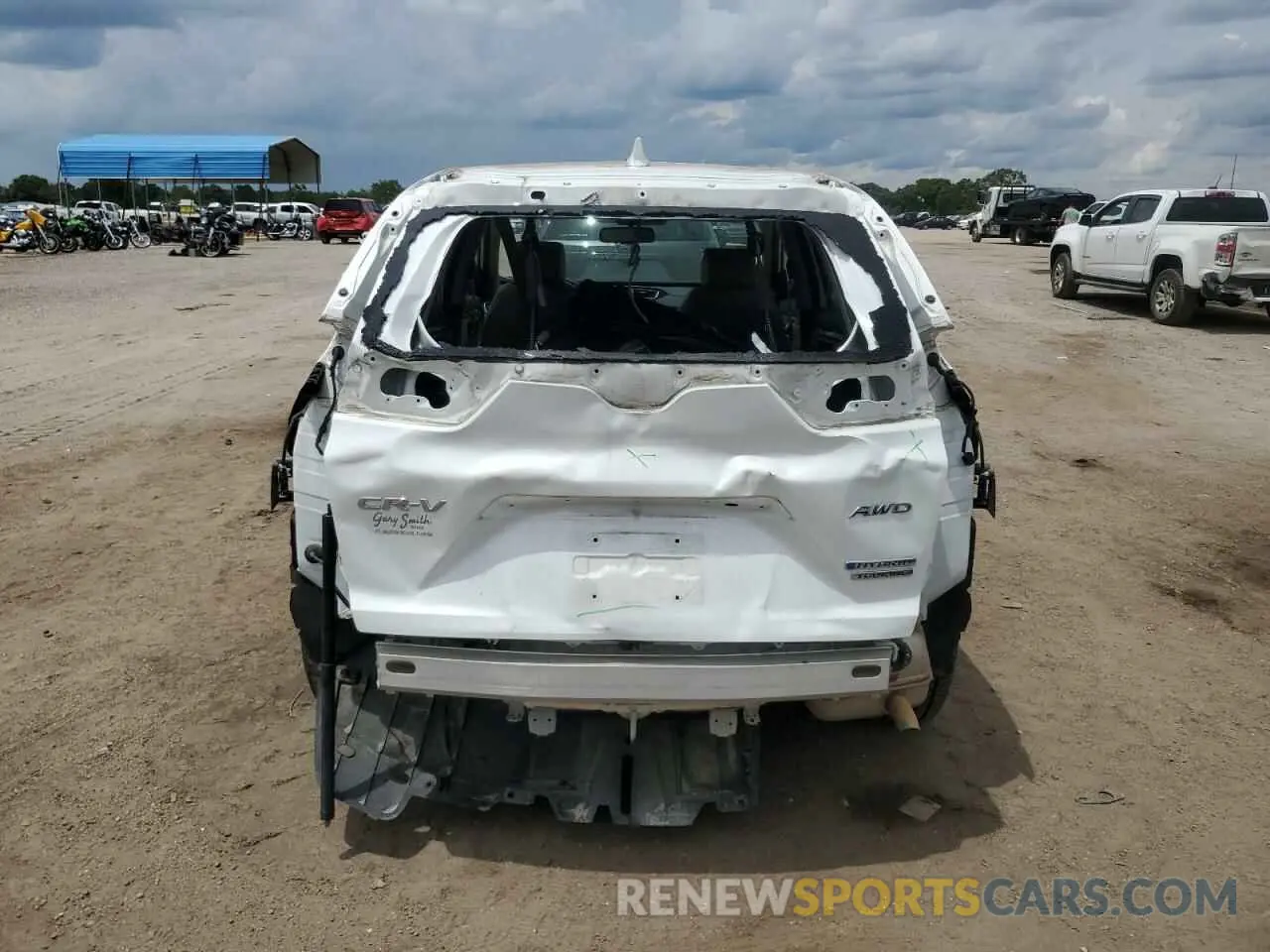 6 Photograph of a damaged car 7FART6H9XLE020917 HONDA CRV 2020