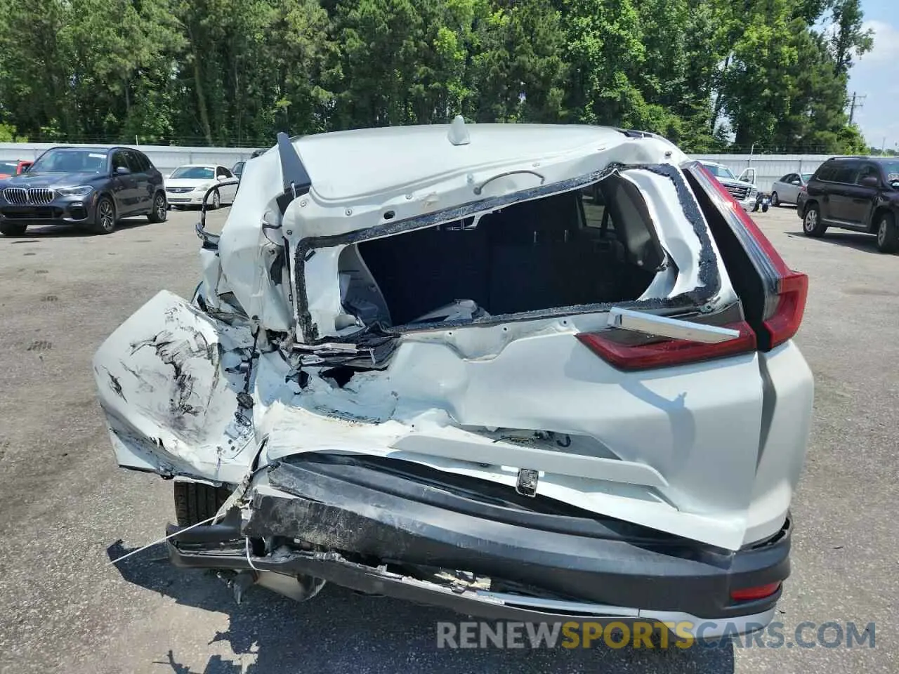 6 Photograph of a damaged car 7FARW1H50LE022618 HONDA CRV 2020