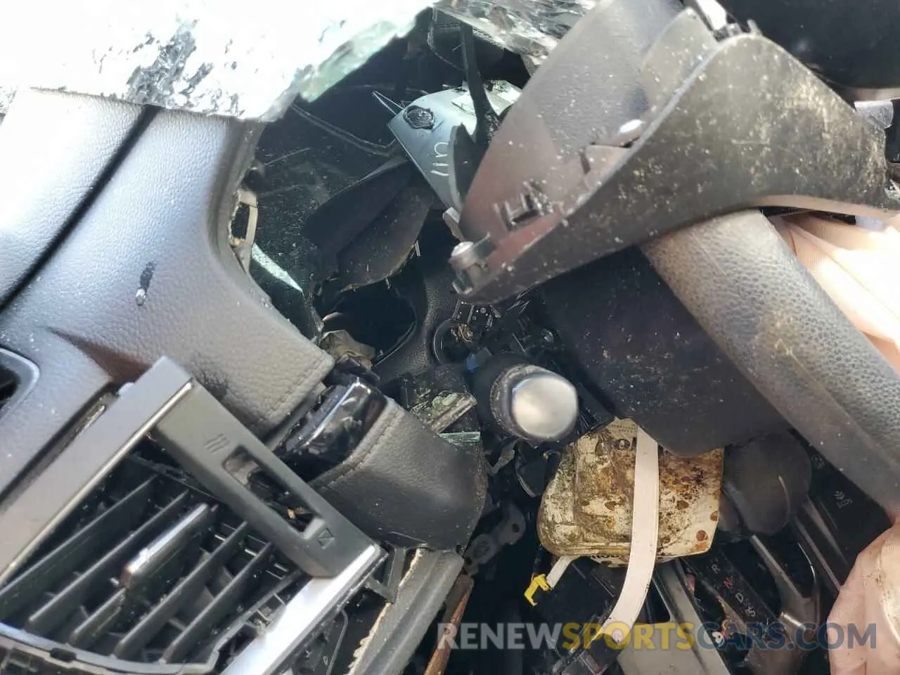 9 Photograph of a damaged car 7FARW1H51LE027987 HONDA CRV 2020