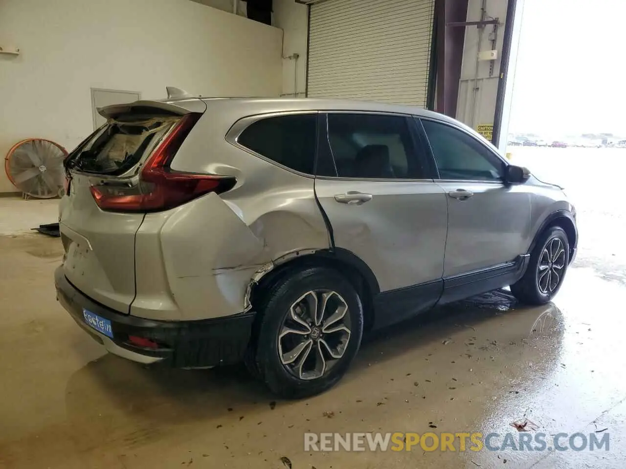 3 Photograph of a damaged car 7FARW1H54LE002632 HONDA CRV 2020