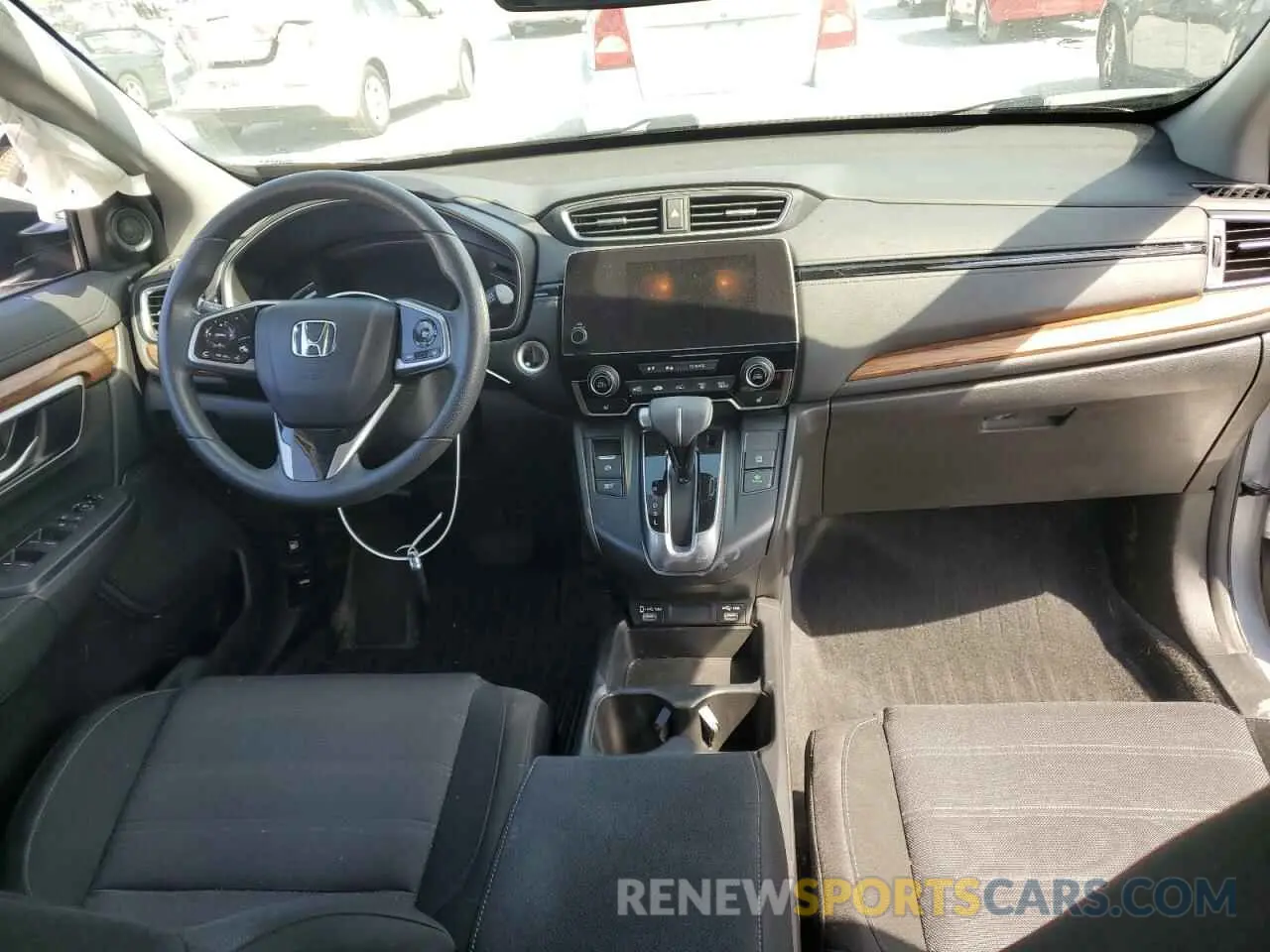 8 Photograph of a damaged car 7FARW1H54LE020466 HONDA CRV 2020
